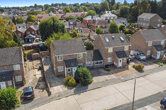 2 Bedroom Maisonette For Sale In Queensway, Lawford, Manningtree, CO11