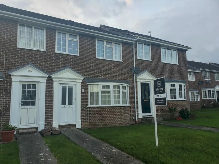 3 Bedroom Terraced House To Rent In Maple Way, Gillingham, SP8