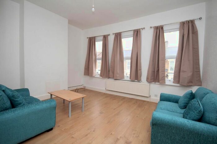 2 Bedroom Maisonette To Rent In Argyle Road, Tottenham, London, N17