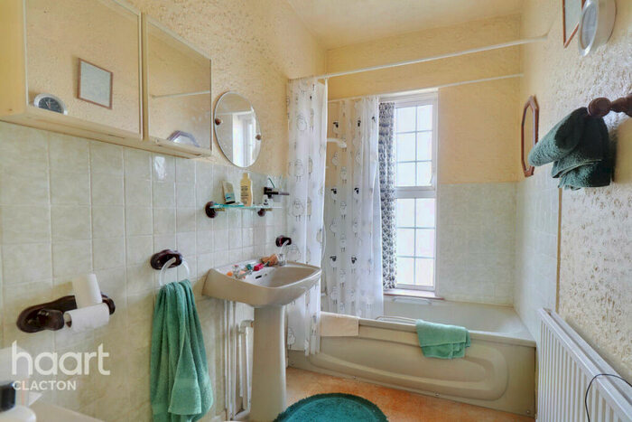 5 Bedroom Detached House For Sale In Hall Lane, Walton On The Naze, CO14