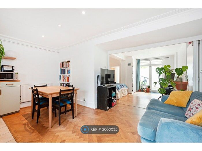 1 Bedroom Flat To Rent In Arundel Square, London, N7