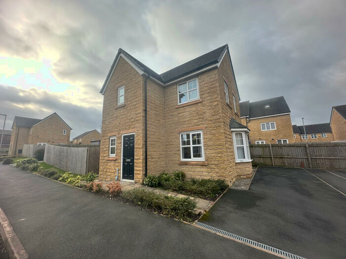 3 Bedroom Detached House To Rent In Pollard Street, Burnley, BB11