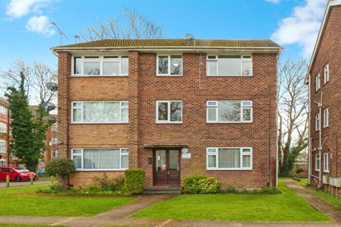 1 Bedroom Apartment To Rent In Barnfield Court, Southampton, SO19
