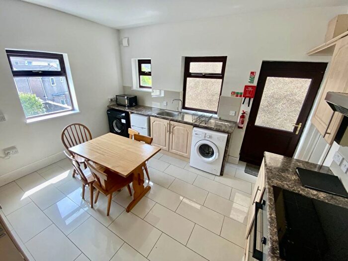 5 Bedroom Property To Rent In Beechwood Road, Uplands, Swansea, SA2