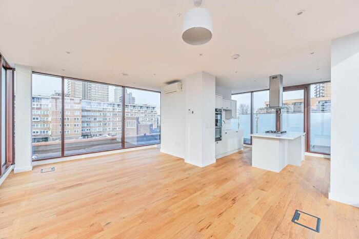 3 Bedroom Flat For Sale In Battersea High Street, Battersea, London, SW11