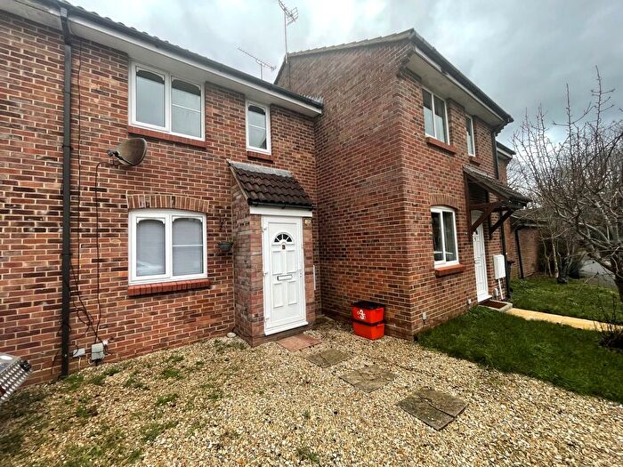 2 Bedroom Property To Rent In Cloudberry Road, Swindon, SN25