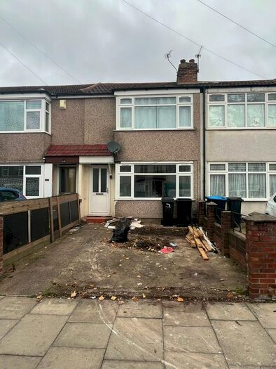 3 Bedroom Terraced House To Rent In Albany Park Avenue, Enfield, EN3