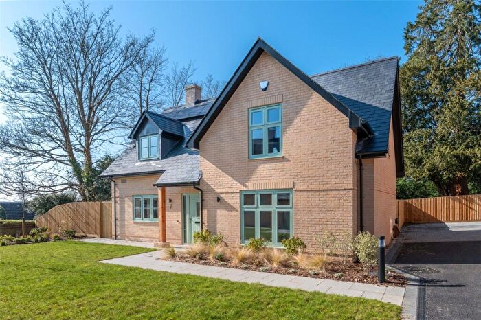 4 Bedroom Detached House For Sale In Rowlands Hill, Wimborne, Dorset, BH21
