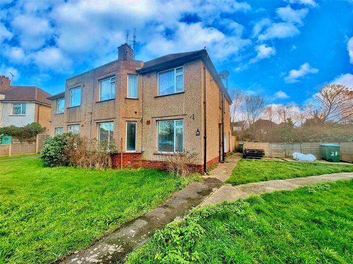 2 Bedroom Flat To Rent In Highfield Gardens, Bognor Regis, West Sussex, PO22