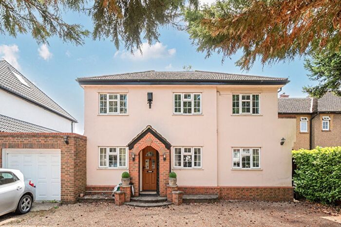 5 Bedroom Detached House For Sale In Harefield Road, Uxbridge, UB8