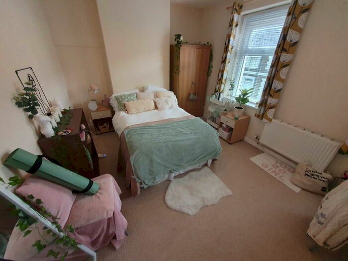 4 Bedroom House To Rent In Minny Street, Cathays, Cardiff, CF24