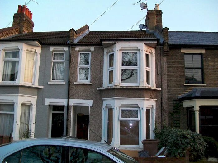 1 Bedroom Maisonette To Rent In Woodlands Road, London, E17