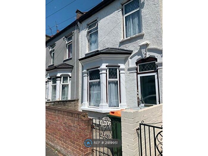 3 Bedroom Terraced House To Rent In Norfolk Road, London, E6