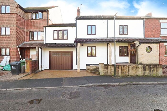 4 Bedroom Semi-Detached House For Sale In Ripley Road, Sawmills, Belper, DE56