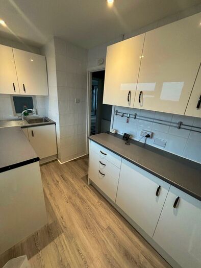 2 Bedroom Apartment To Rent In Chichester Road, PO21