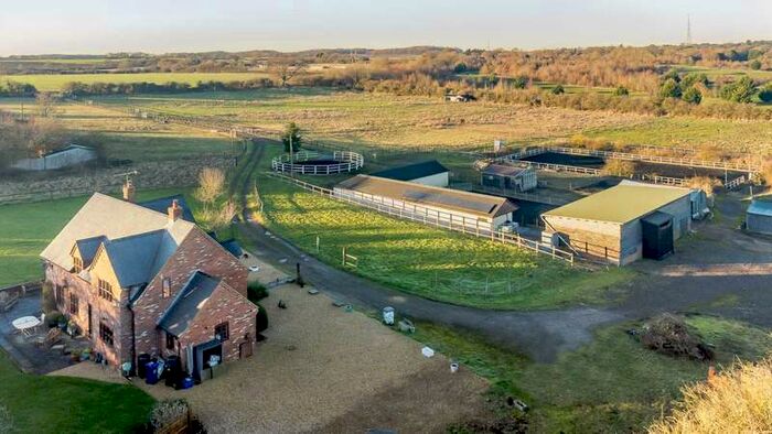 4 Bedroom Equestrian Facility Character Property For Sale In Barkway, SG8