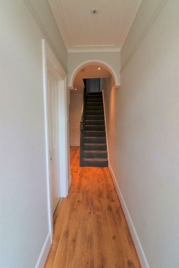 5 Bedroom House To Rent In Cromwell Road, SO15