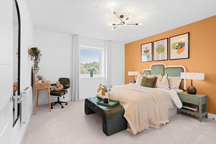 2 Bedroom Apartment For Sale In Bronze Walk, Erith, DA8