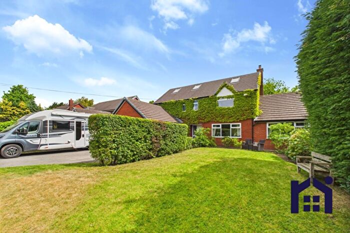 5 Bedroom Detached House For Sale In Wigan Road, Euxton, PR7