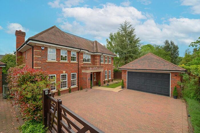 6 Bedroom Detached House For Sale In Barton Drive, Beaconsfield, Buckinghamshire, HP9
