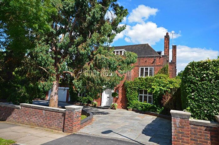 7 Bedroom Detached House To Rent In Winnington Road, Hampstead Garden Suburb, N2
