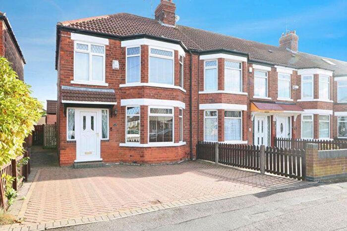 3 Bedroom Terraced House For Sale In Lomond Road, Hull, HU5