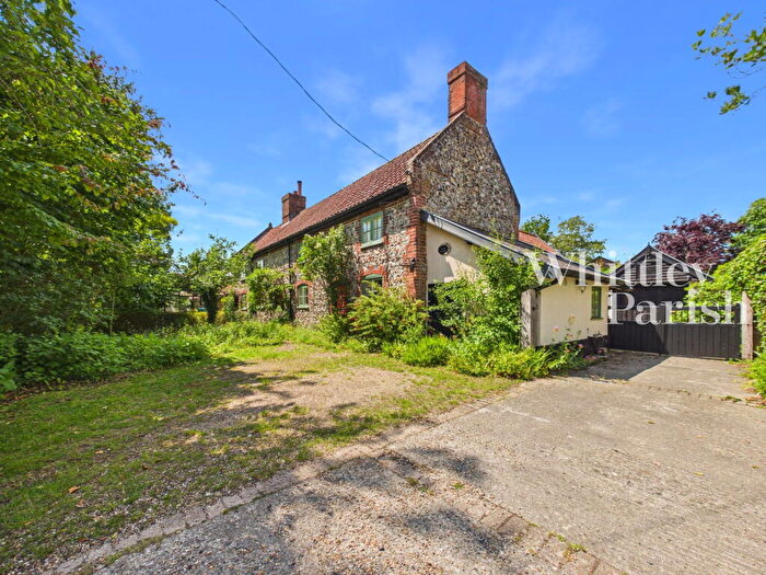 4 Bedroom Detached House For Sale In Shropham Road, Great Hockham, Thetford, IP24