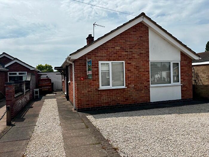 2 Bedroom Detached Bungalow To Rent In Knox Crescent, Nuneaton, Warwickshire, CV11