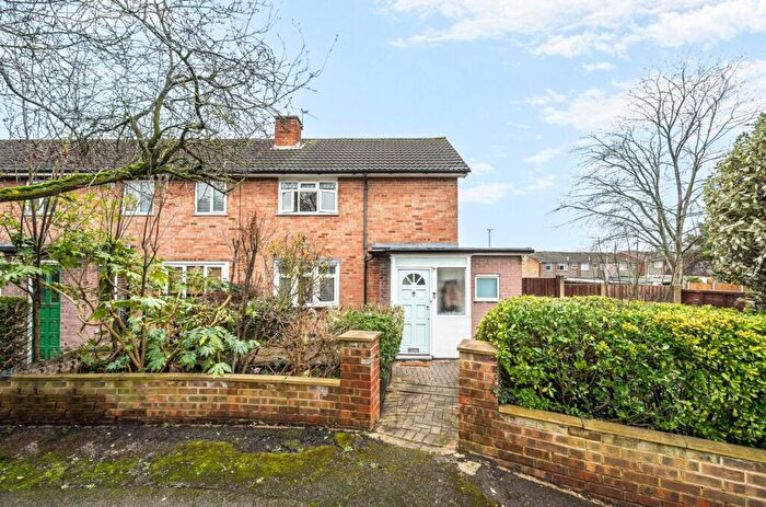 2 Bedroom End Of Terrace House For Sale In Greenfields, Loughton, IG10
