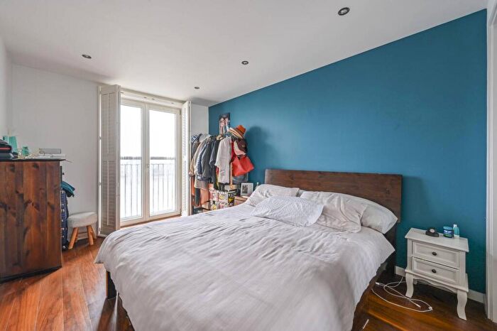 1 Bedroom Flat To Rent In Westferry Road, Isle Of Dogs, London, E14