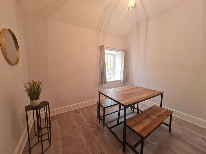2 Bedroom Semi-Detached House To Rent In Dyffryn Cottages, Capel Curig, LL24