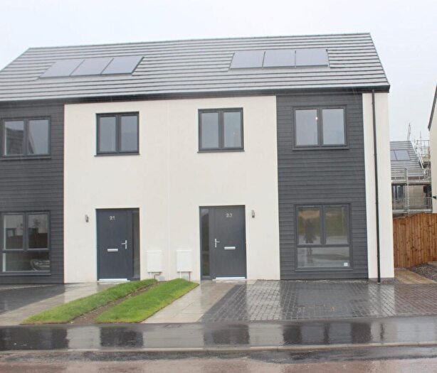 3 Bedroom Semi-Detached House To Rent In Clanranald Crescent, Stratton, IV2