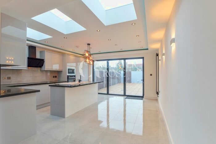 4 Bedroom Terraced House To Rent In Kynaston Avenue, Thornton Heath, CR7