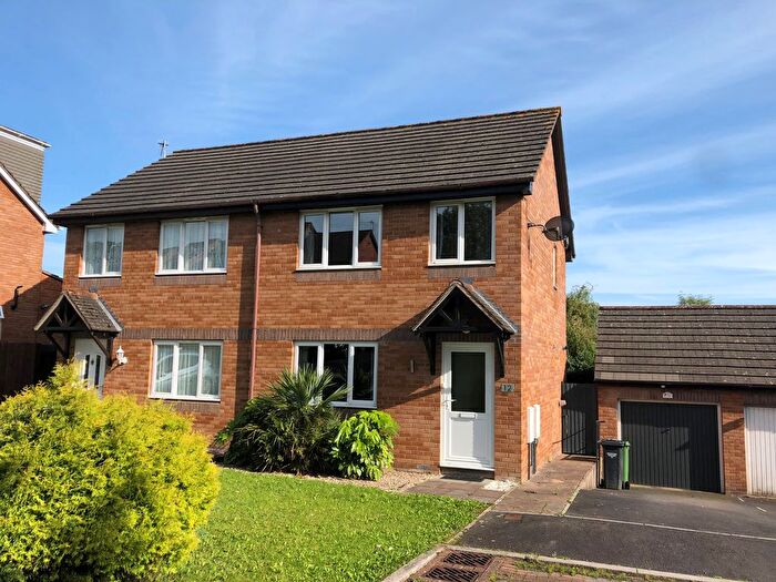 3 Bedroom Property To Rent In Snowdrop Mews, Exeter, EX4