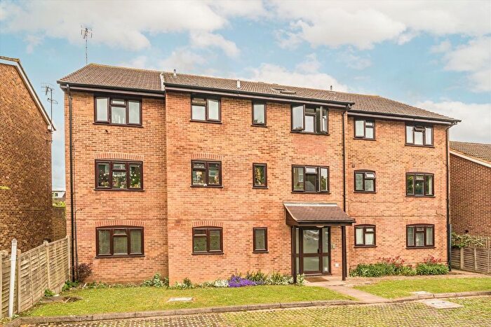 1 Bedroom Flat To Rent In Wingfield Road, Kingston Upon Thames, KT2