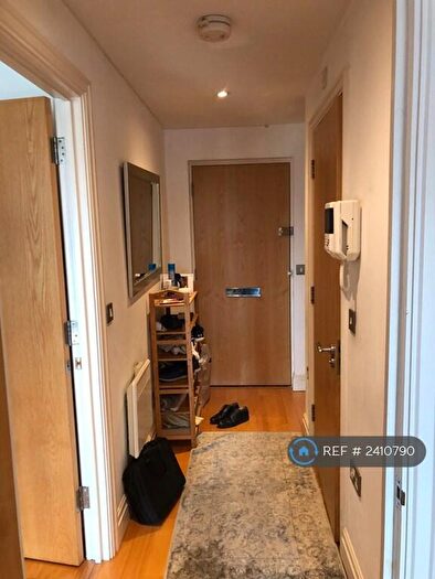 1 Bedroom Flat To Rent In St. Davids Square, London, E14