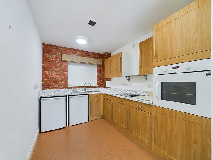 1 Bedroom Flat For Sale In Heyeswood, Haydock, Haydock, WA11