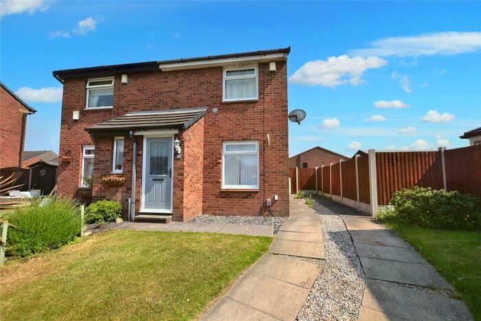 2 Bedroom Semi-Detached House To Rent In Ledbury Close, Leeds, West Yorkshire, LS10