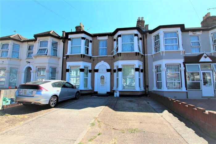 1 Bedroom Flat To Rent In Elgin Road, Seven Kings, IG3