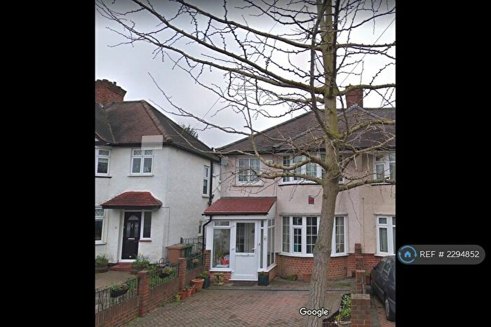3 Bedroom End Of Terrace House To Rent In Kingston Avenue, Cheam, Sutton, SM3