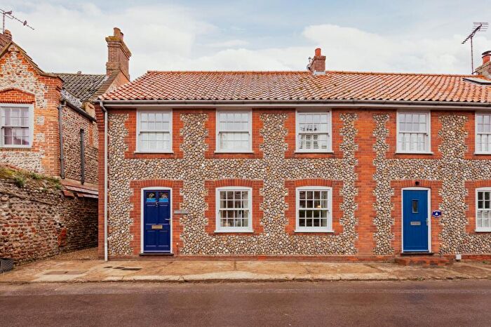 3 Bedroom Semi-Detached House For Sale In Charming Cottage In Cley, NR25