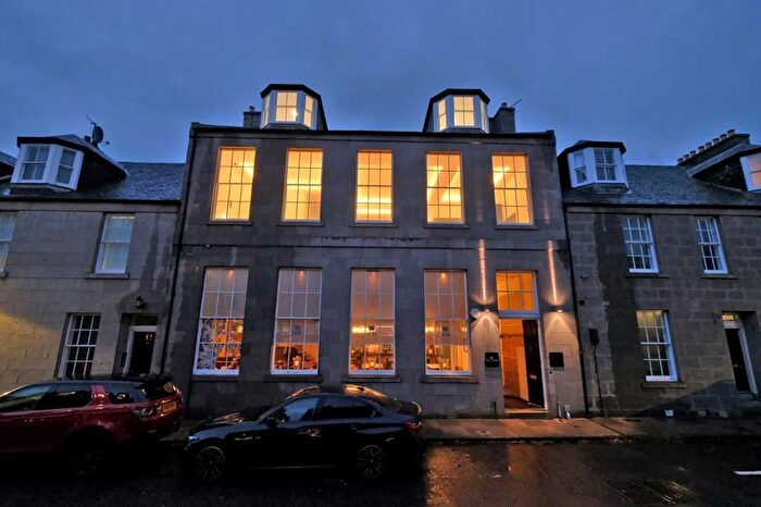 2 Bedroom Flat To Rent In North Silver Street, Top Floor, Aberdeen, AB10