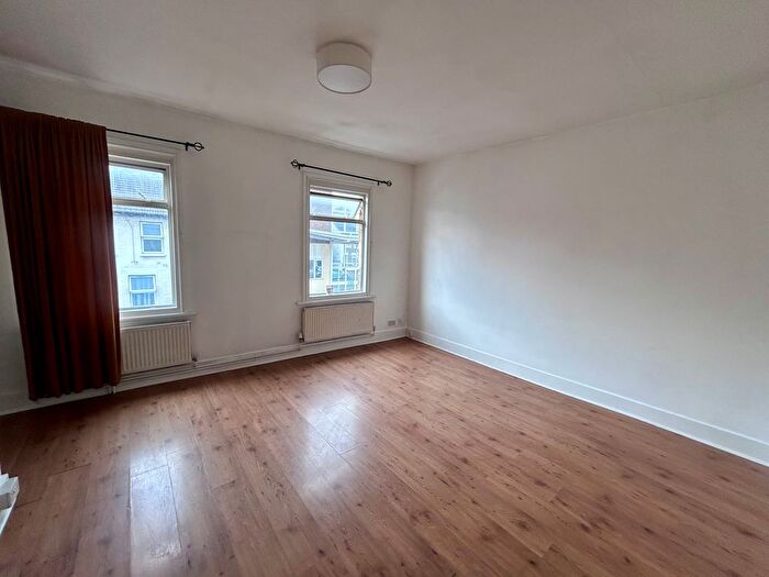 1 Bedroom Flat To Rent In Zion Road, CR7