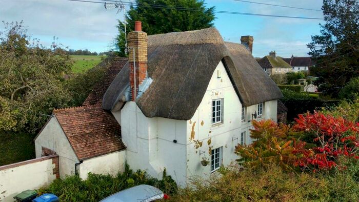 4 Bedroom Detached House For Sale In Labour In Vain Hill, Cherhill, Calne, SN11