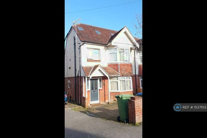 6 Bedroom Semi-Detached House To Rent In Granby Grove, Southampton, SO17