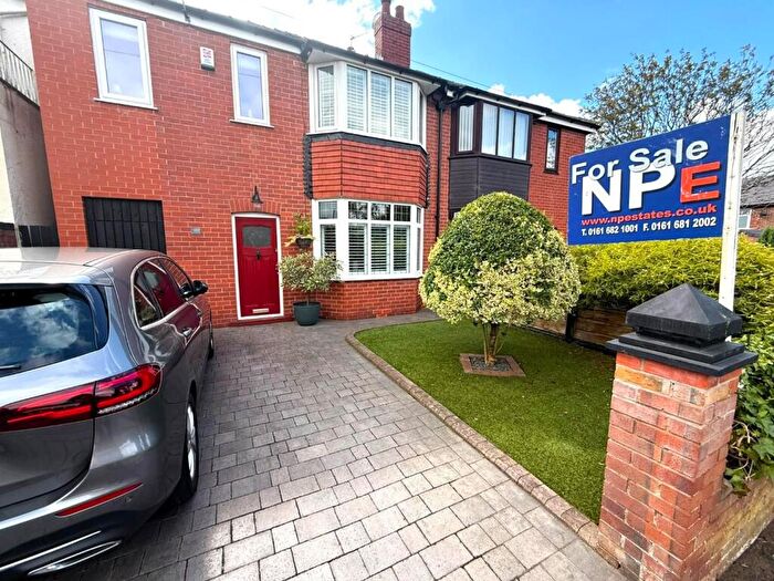 3 Bedroom Semi-Detached House For Sale In Richmond Road, Failsworth, Manchester, M35