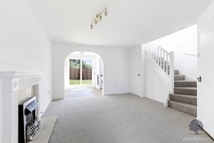 3 Bedroom End Of Terrace House To Rent In Heathfield Drive, Mitcham, CR4