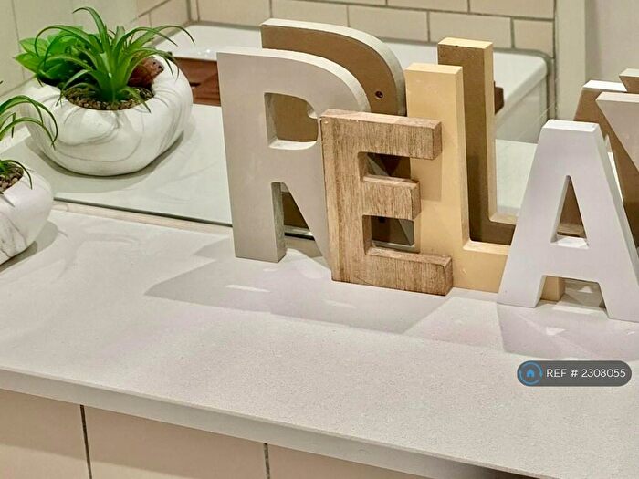 1 Bedroom Flat To Rent In Osborn House, London, SE3