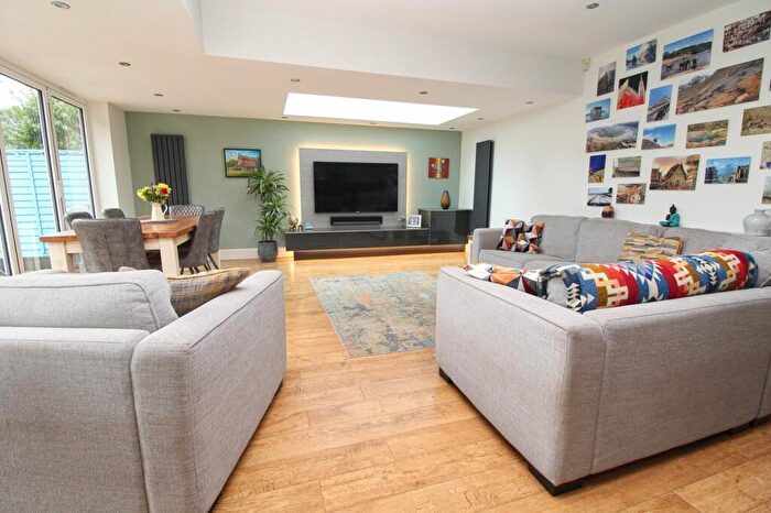 4 Bedroom Detached House For Sale In The Grove, Bournemouth, BH9
