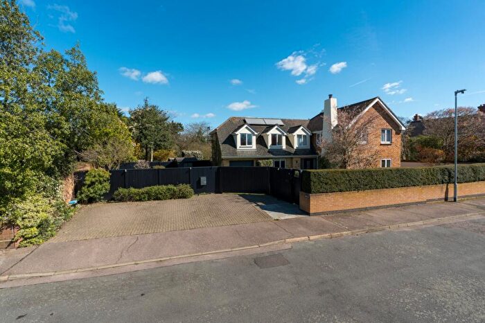 5 Bedroom Detached House For Sale In Alton Drive, Lexden, Colchester, Essex, CO3